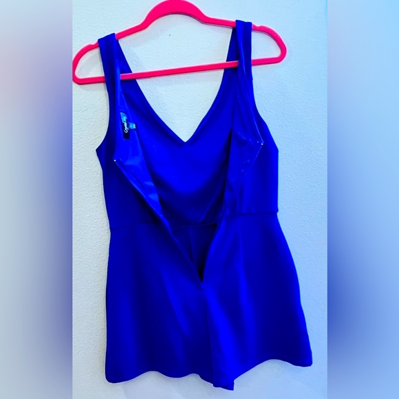 CRYSTAL SKY Blue Romper w/Pockets!!! 🤩 - Picture 3 of 9